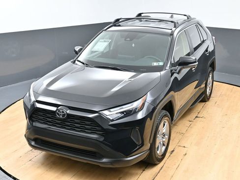 Used 2025 Toyota RAV4 XLE image 43