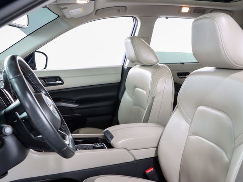 Used 2022 Nissan Pathfinder SL w/ SL Premium Package image 24