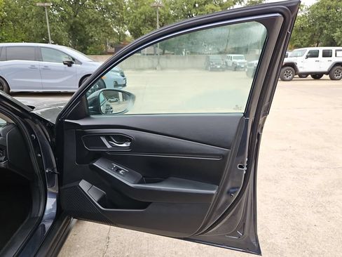 Used 2025 Honda Accord SE image 33