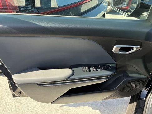 Used 2025 Kia K4 LXS image 18