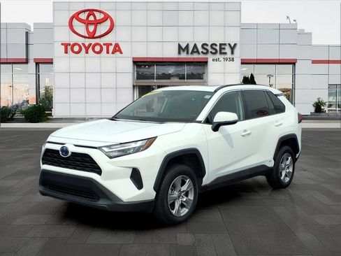 Used 2022 Toyota RAV4 XLE w/ Convenience Package AWD/4WD image 7