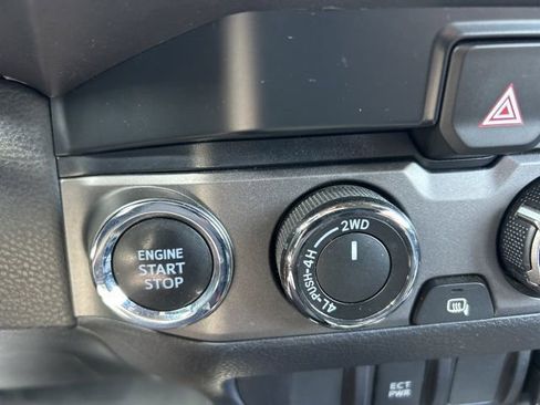 Used 2019 Toyota Tacoma TRD Off-Road image 15