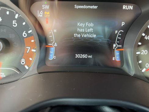 Used 2023 Jeep Compass Latitude w/ Convenience Group AWD/4WD image 18