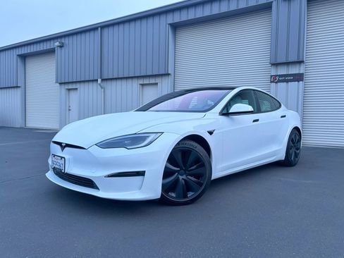 Used 2022 Tesla Model S Standard Range image 5