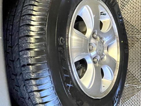 Used 2003 MAZDA Tribute ES image 28