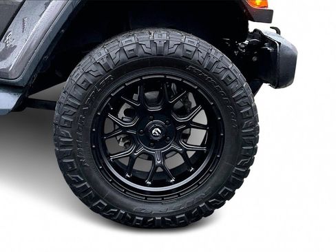 Certified 2019 Jeep Wrangler Unlimited Sahara image 32