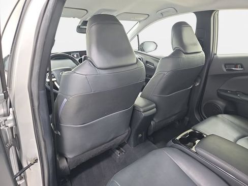 Used 2018 Toyota Prius Prime Advanced w/ Carpet Mat Package FWD image 12