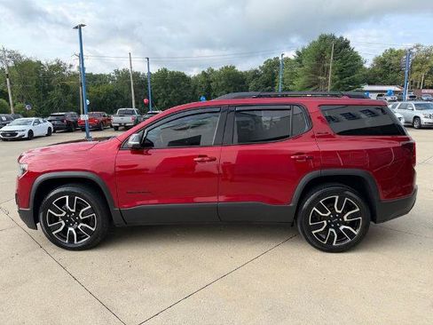 Used 2021 GMC Acadia SLE w/ Driver Convenience Package FWD image 4