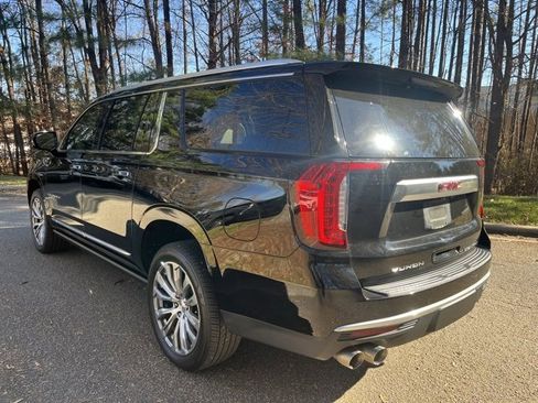 Used 2022 GMC Yukon XL Denali image 7