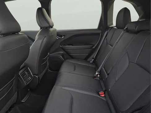 Used 2025 Subaru Forester Limited w/ Popular Package #2 image 10