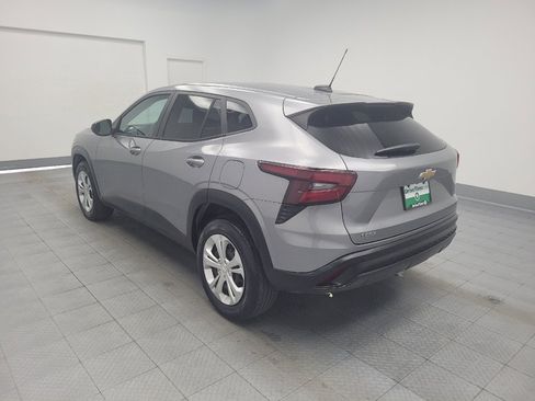 Used 2024 Chevrolet Trax LS w/ Driver Confidence Package FWD image 5