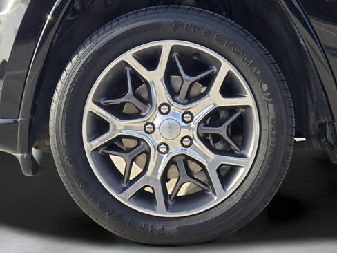 Used 2020 Jeep Grand Cherokee Overland RWD image 30