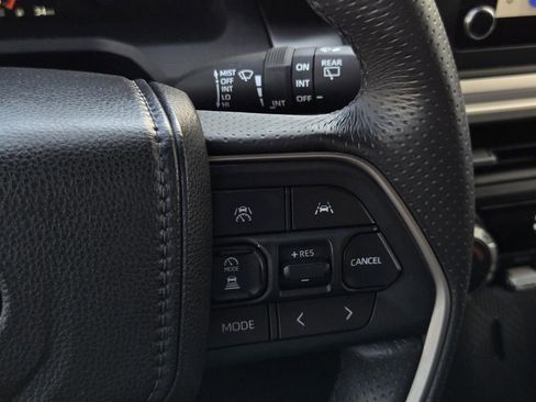 Used 2025 Toyota 4Runner SR5 image 26