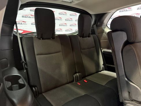 Used 2019 Nissan Pathfinder SV image 43