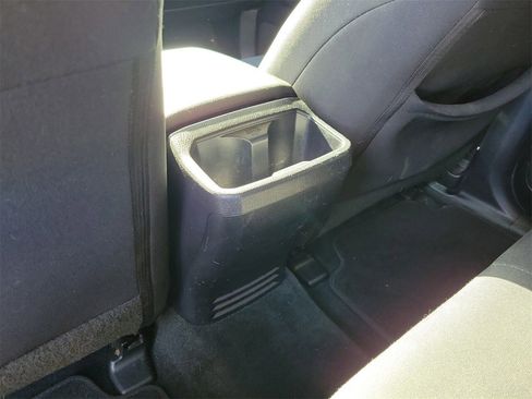 Used 2017 Toyota Tacoma SR5 w/ Tow Package image 11