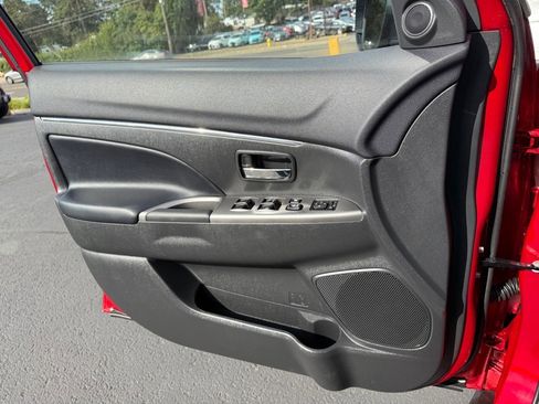 Used 2024 Mitsubishi Outlander Sport SE image 25