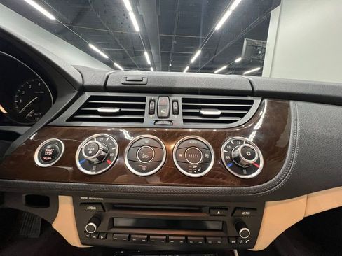 Used 2011 BMW Z4 sDrive30i image 46