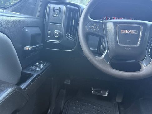 Used 2018 GMC Sierra 1500 2WD Crew Cab image 29