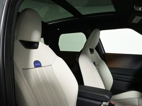 Used 2025 MINI Cooper Countryman S w/ Comfort Package Max image 38