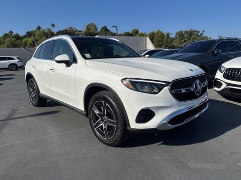 Certified 2026 Mercedes-Benz GLC 300 image 3