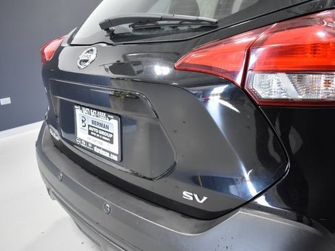 Used 2020 Nissan Kicks SV image 12