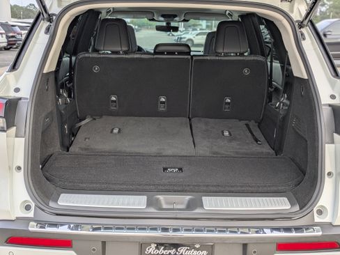 Used 2023 INFINITI QX60 Sensory w/ Vision Package image 10