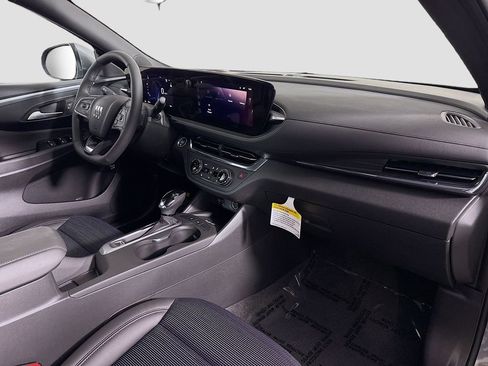 Used 2025 Buick Envista Preferred w/ Convenience I Package image 30