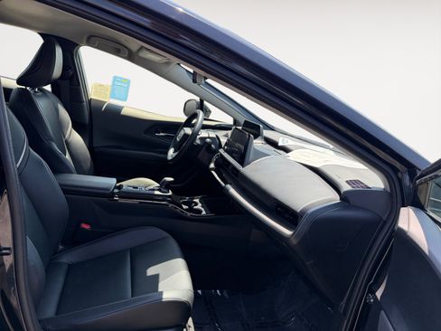 Used 2025 Toyota Prius XLE FWD image 19