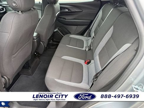 Used 2023 Chevrolet TrailBlazer LS FWD image 11