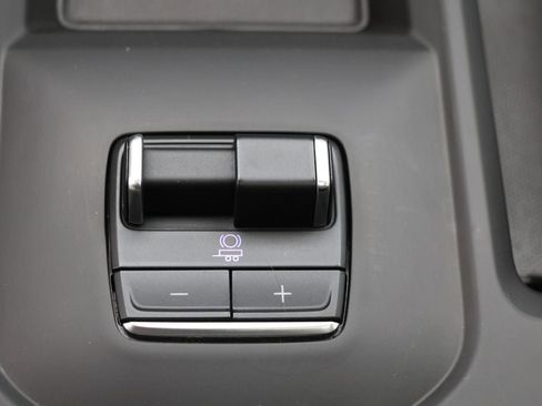 Used 2024 GMC Sierra 2500 Denali w/ Denali Reserve Package image 32