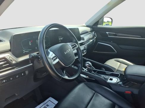 Used 2025 Kia Telluride S AWD/4WD image 16