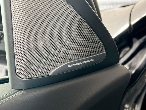 New 2026 BMW X6 xDrive40i image 18