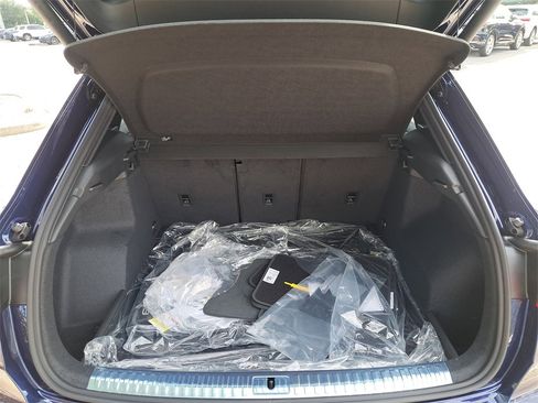 New 2025 Audi Q3 2.0T Premium image 31