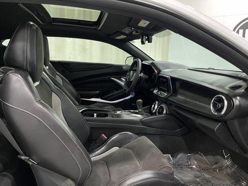 Used 2018 Chevrolet Camaro SS RWD image 32
