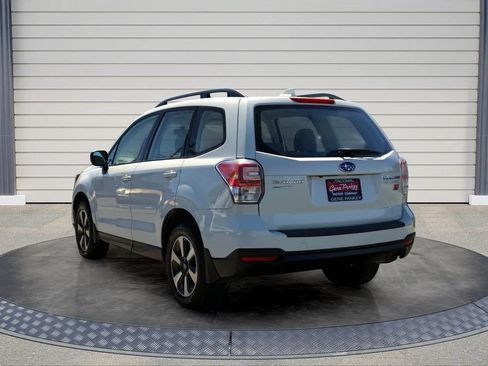 Used 2017 Subaru Forester 2.5i w/ Alloy Wheel Package AWD/4WD image 5