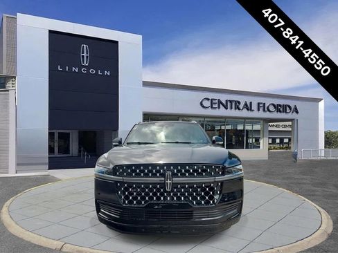 New 2026 Lincoln Navigator Black Label AWD/4WD image 2