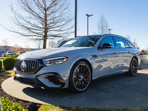 New 2026 Mercedes-Benz E 53 AMG 4MATIC Sedan image 4