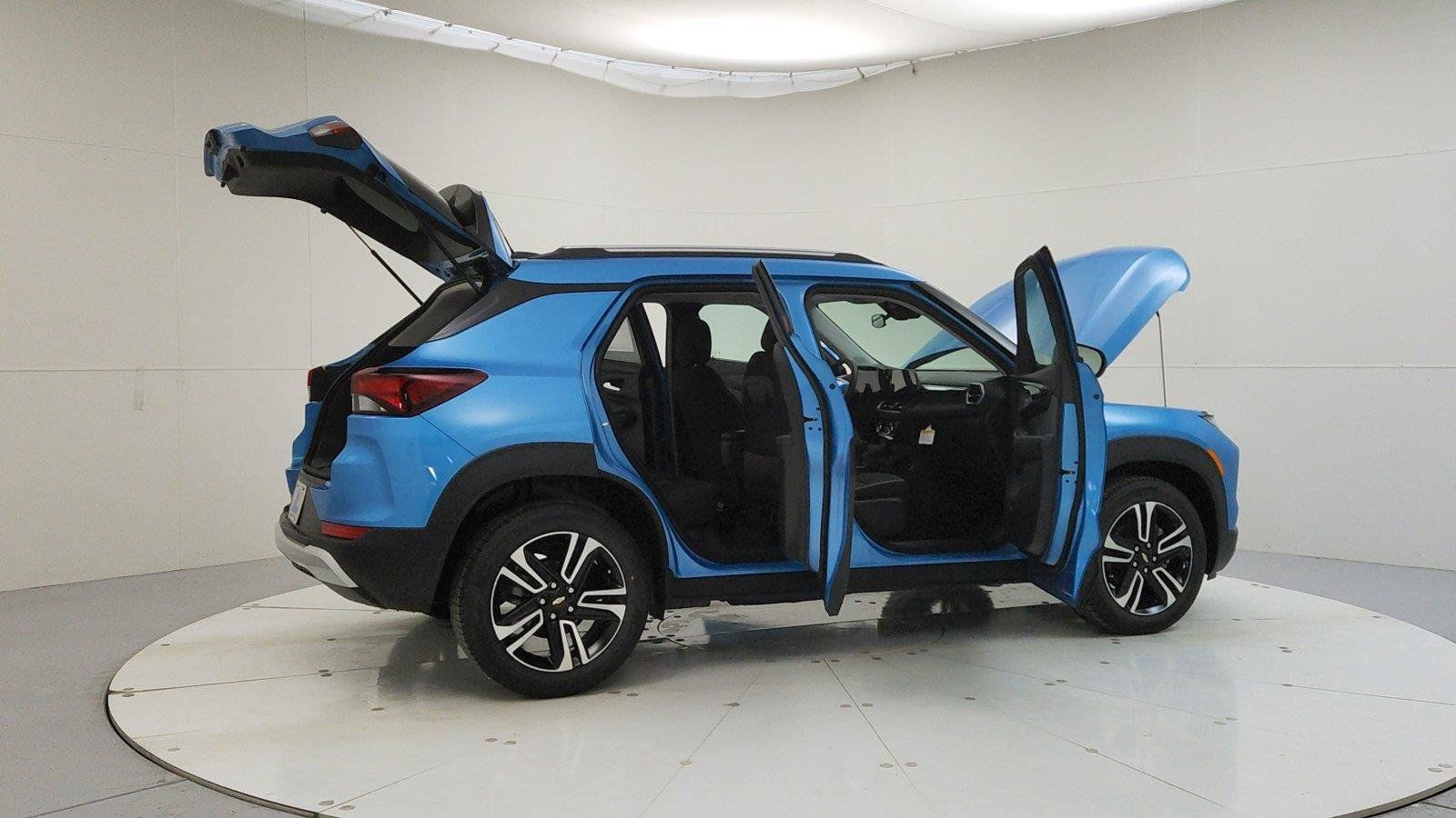 Used 2025 Chevrolet TrailBlazer LT FWD image 12