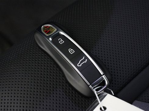 New 2026 Porsche Cayenne GTS image 23