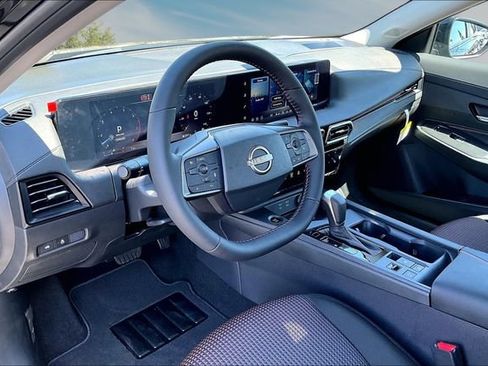 New 2027 Nissan Sentra SR w/ SR All Weather Package FWD image 7