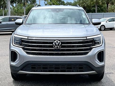 Certified 2026 Volkswagen Atlas SE w/ Black Wheel Package AWD/4WD image 10