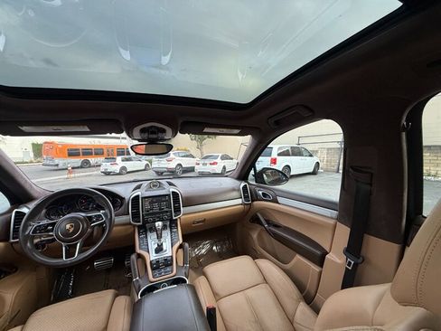 Used 2016 Porsche Cayenne GTS w/ Premium Package Plus AWD/4WD image 35