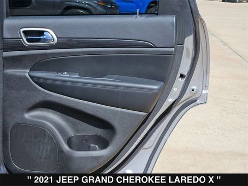 Used 2021 Jeep Grand Cherokee Laredo X image 27