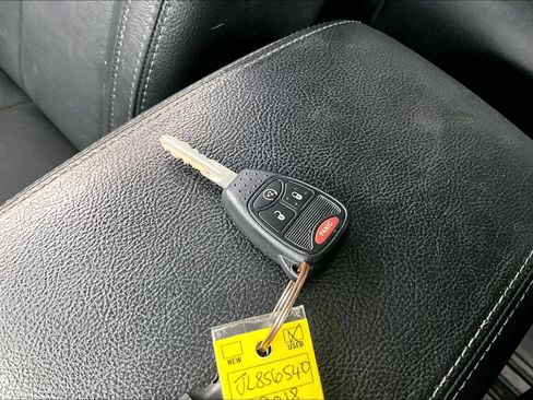 Used 2018 Jeep Wrangler Unlimited Sahara AWD/4WD image 12
