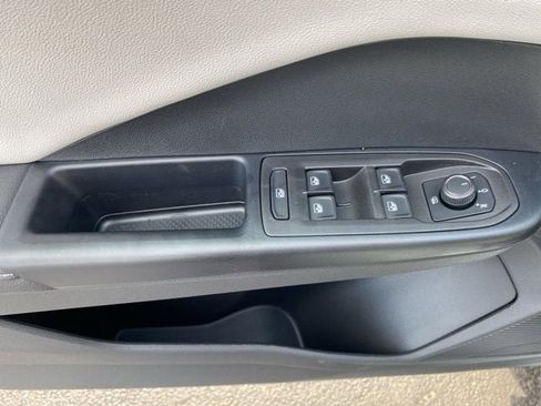 New 2025 Volkswagen Taos S image 24