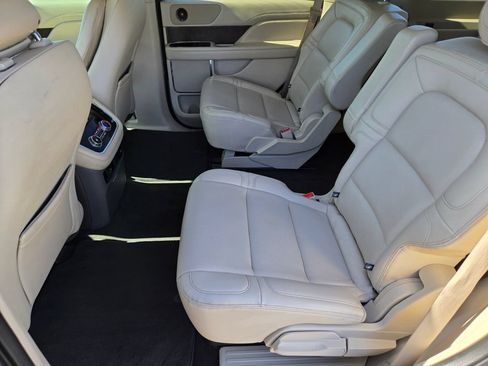 Used 2021 Lincoln Navigator 4WD image 14