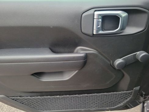 Used 2024 Jeep Wrangler Sport image 18