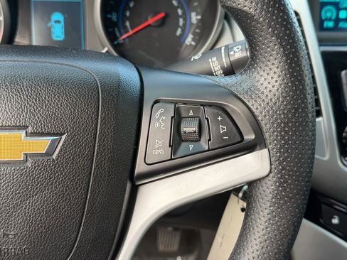 Used 2013 Chevrolet Cruze LS image 31