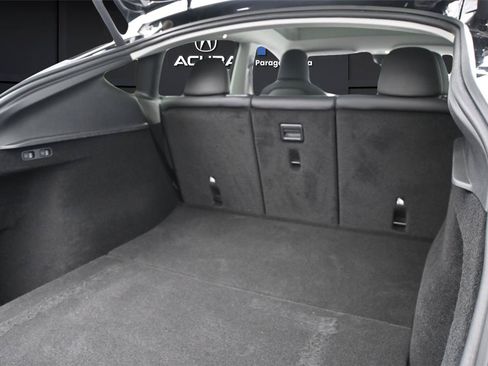Used 2024 Tesla Model Y 2WD image 11
