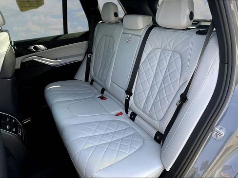 Used 2025 BMW X5 xDrive40i w/ M Sport Package image 24
